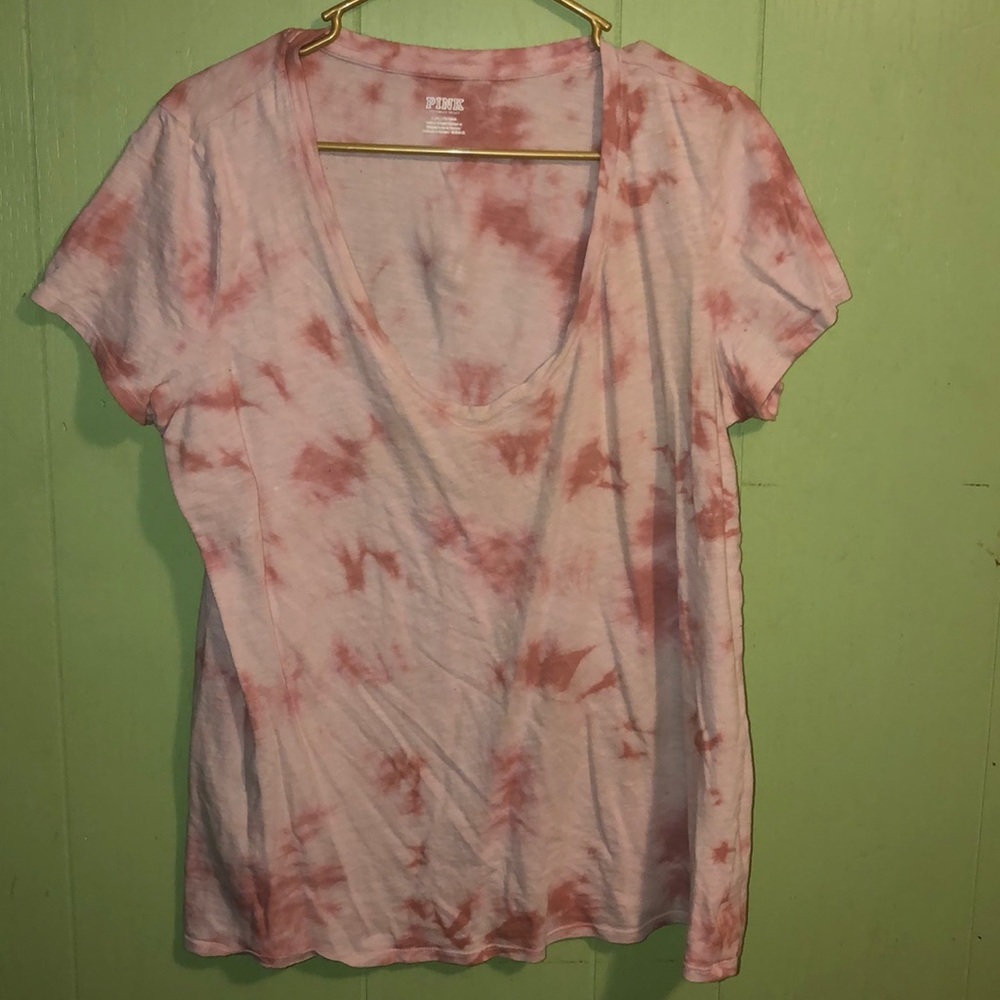 Pink Vs tee